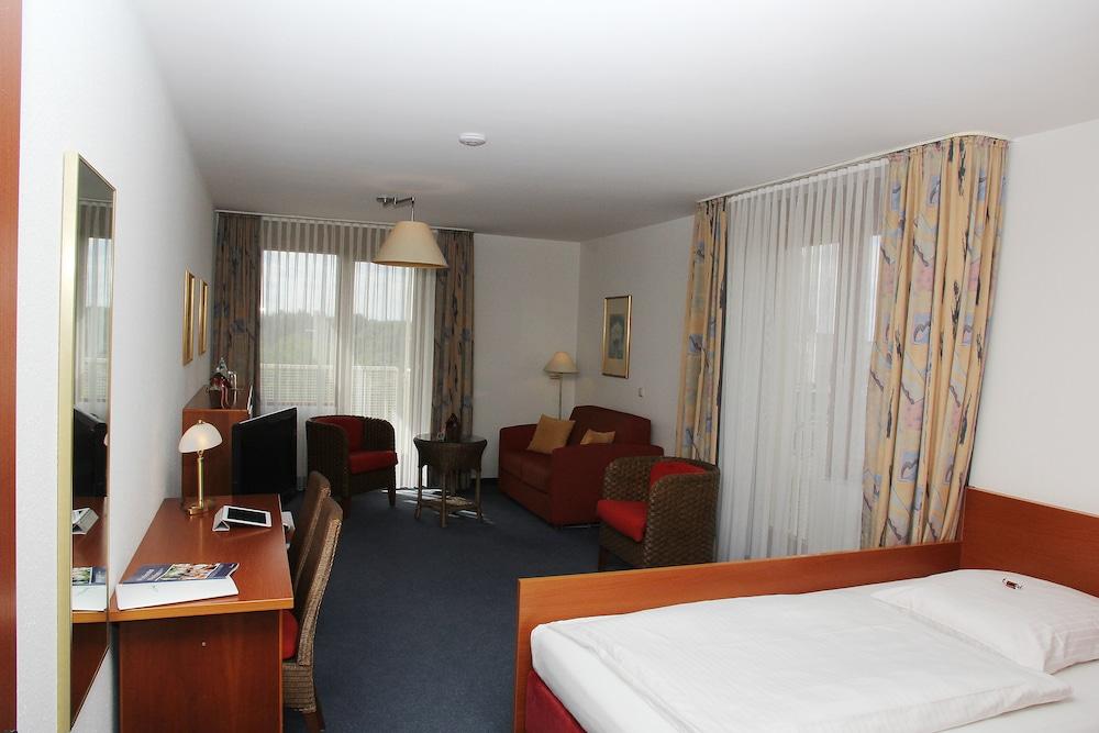 Forum Am Westkreuz Aparthotel 3*