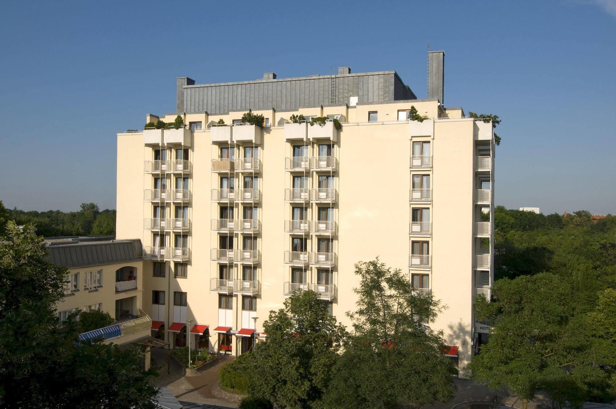 Forum Am Westkreuz Aparthotel München