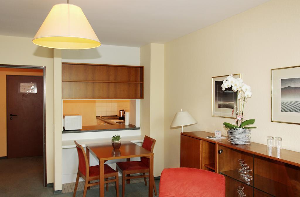 Forum Am Westkreuz Aparthotel 3*