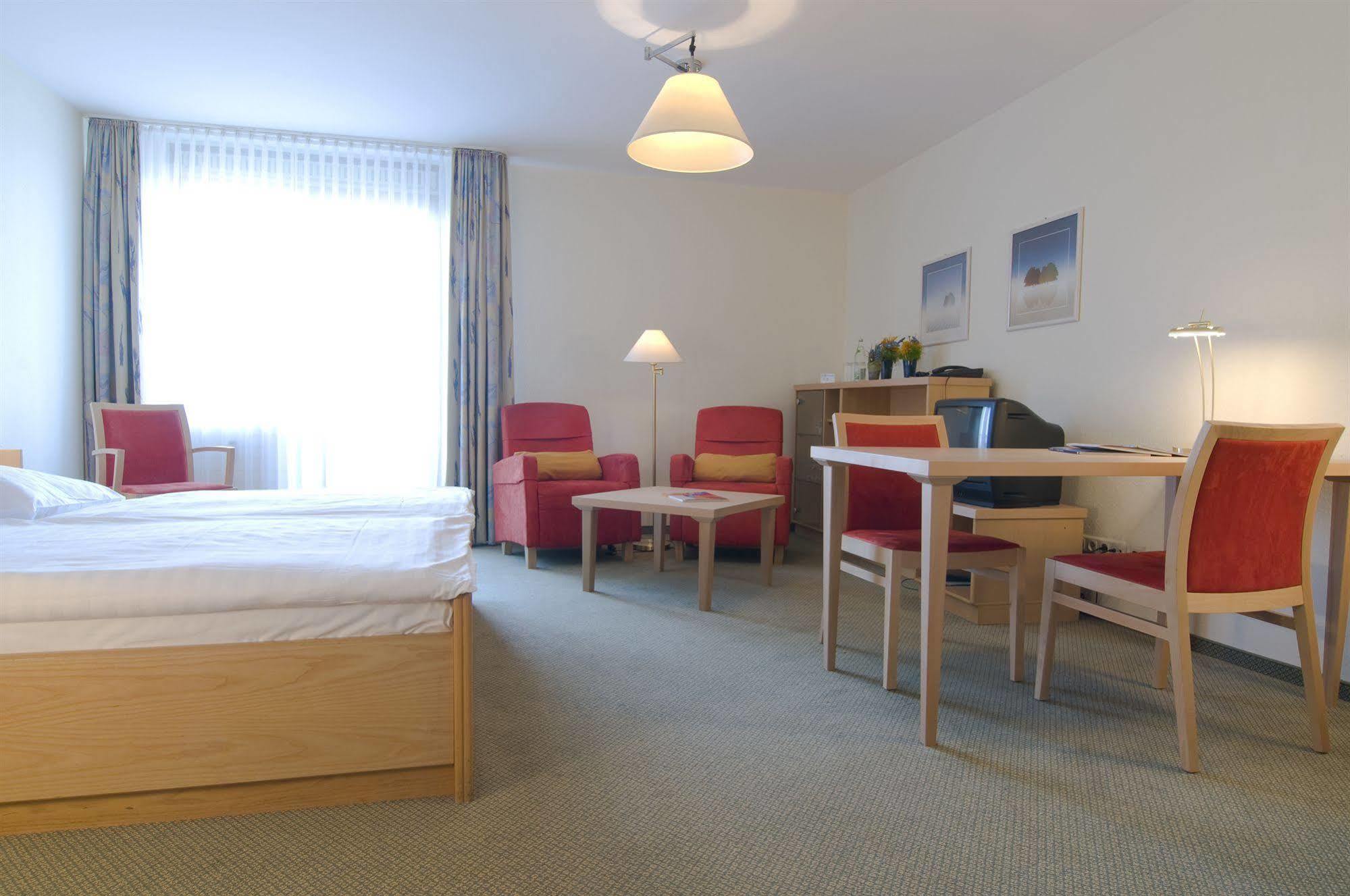 Forum Am Westkreuz Aparthotel 3*